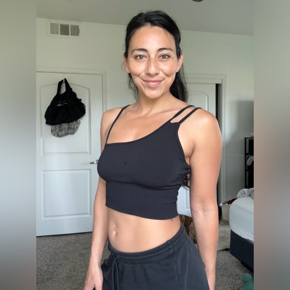 Alo yoga black crop top - Picture 3 of 6